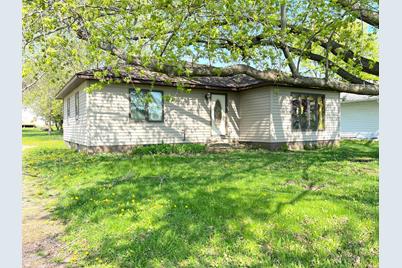 1913 Bridge Avenue, Albert Lea, MN 56007 - Photo 1