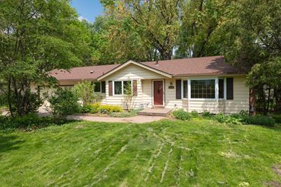 15800 Valley View Road, Eden Prairie, MN 55344 - Photo 1