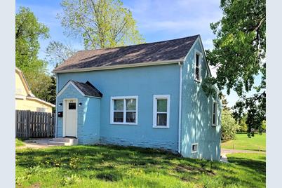 672 40th Avenue NE, Columbia Heights, MN 55421 - Photo 1