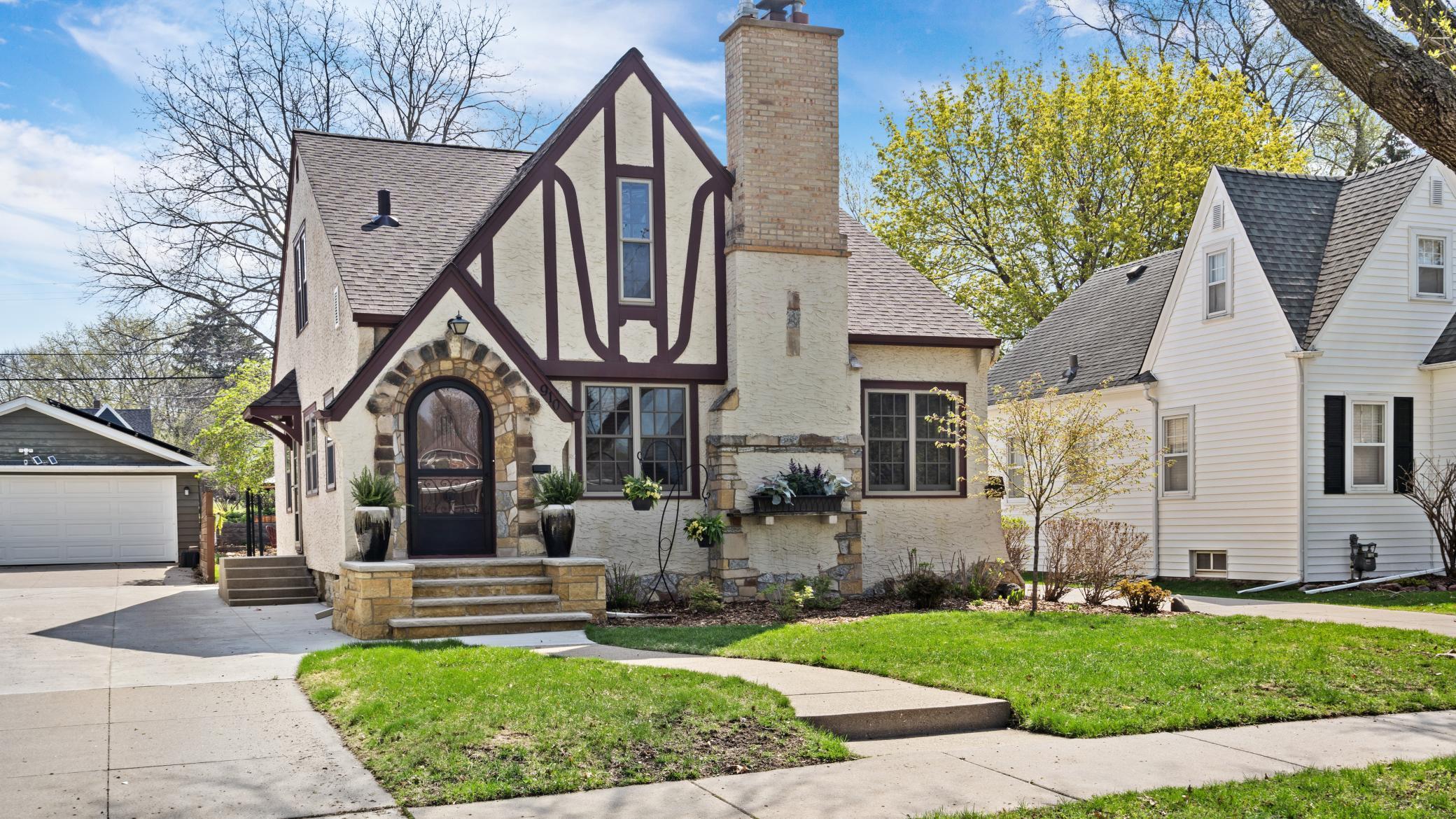 910 Delaware Ave, West Saint Paul, MN 55118 MLS 6370444 Coldwell Banker