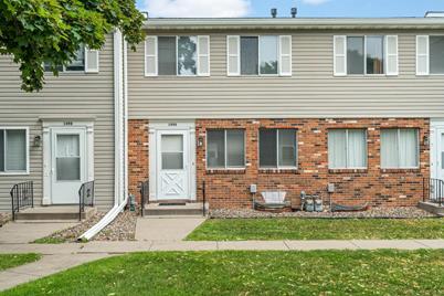 1496 Goodwin Avenue N, Oakdale, MN 55128 - Photo 1