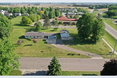 35 2nd Avenue SE, Plainview, MN 55964 - Photo 1