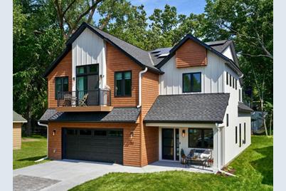 83 Ash Street, Mahtomedi, MN 55115 - Photo 1