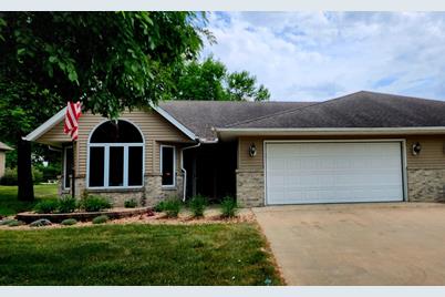 2731 Campus Lane, Albert Lea, MN 56007 - Photo 1