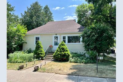 1177 W 11th Street, Winona, MN 55987 - Photo 1