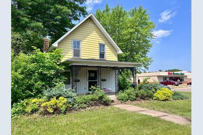 505 S Knowles Avenue, New Richmond, WI 54017 - Photo 1