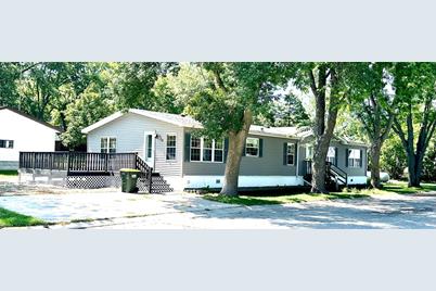 720 2nd Street E, Lake Lillian, MN 56253 - Photo 1