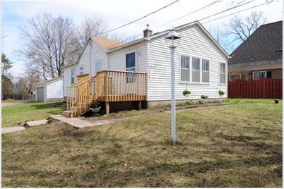 18361 Minnetonka Boulevard, Deephaven, MN 55391 - Photo 1