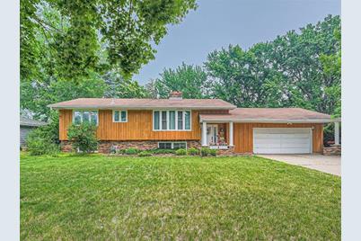 816 Ashland Avenue, Saint Paul Park, MN 55071 - Photo 1