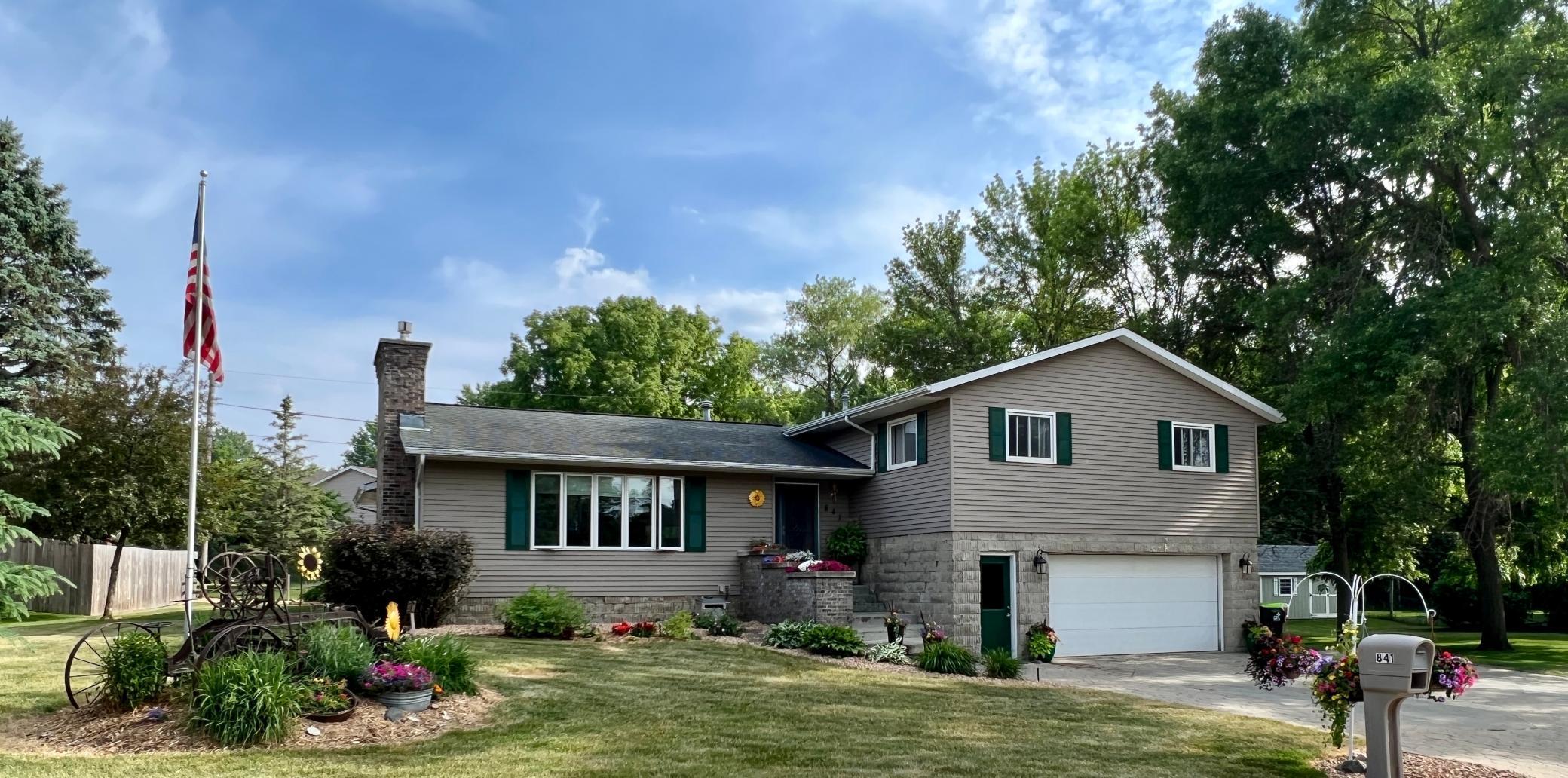 841 Pleasant Ave, Zumbrota, MN 55992 MLS 6387712 Coldwell Banker