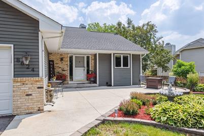 8624 Chanhassen Hills Drive N, Chanhassen, MN 55317 - Photo 1