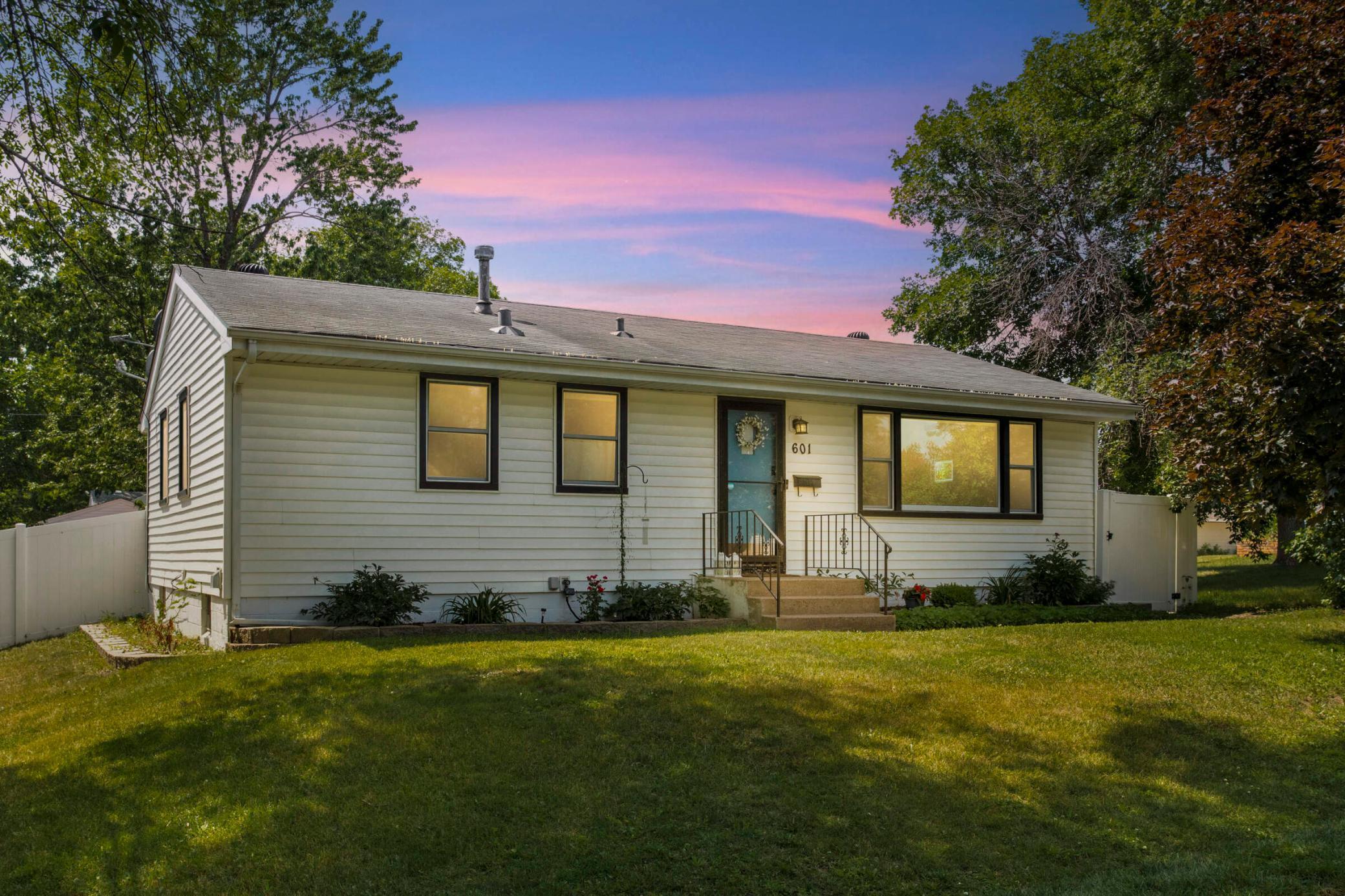 601 3rd Ave NE, Osseo, MN 55369 MLS 6389937 Coldwell Banker