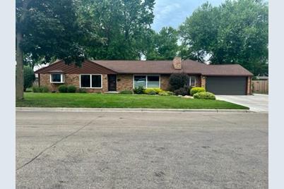 316 Meredith Road, Albert Lea, MN 56007 - Photo 1