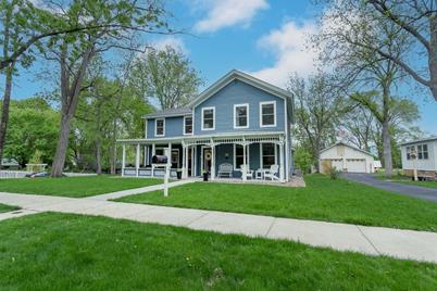 320 7th Street W, Hastings, MN 55033 - Photo 1