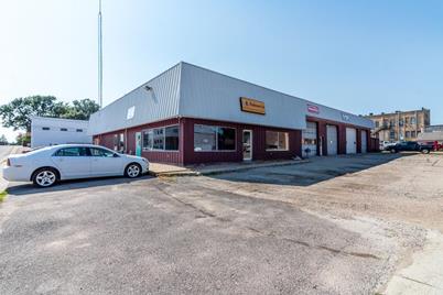 80 S Waterville Avenue, Le Center, MN 56057 - Photo 1