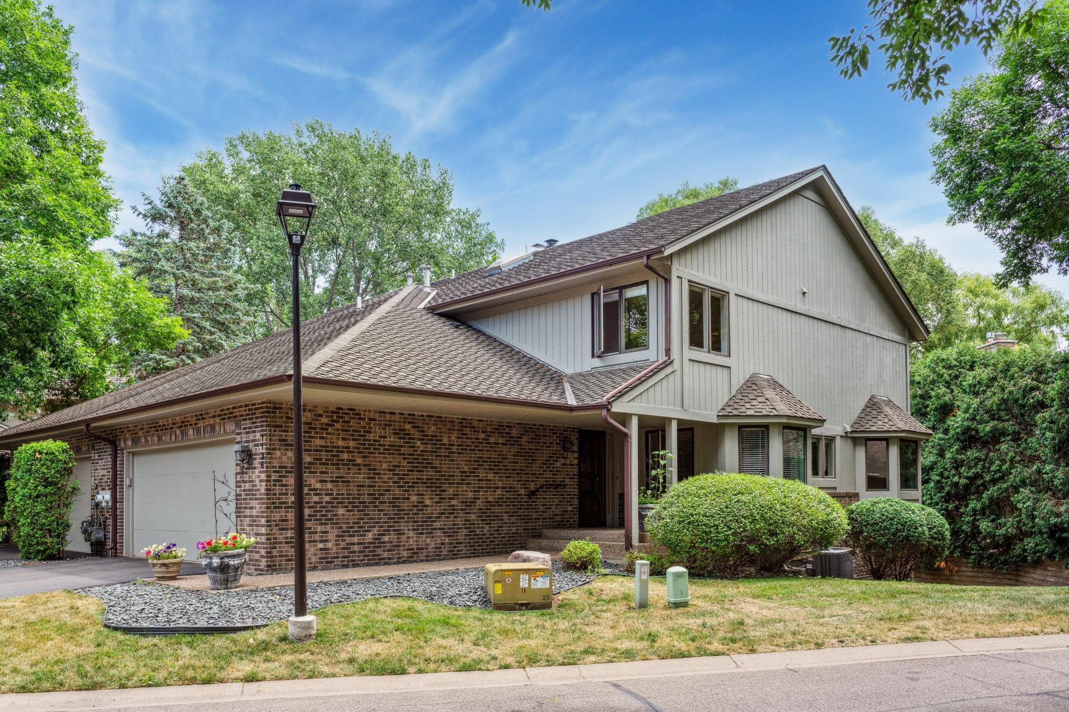 1136 Hollybrook Dr, Wayzata, MN 55391 MLS 6400385 Coldwell Banker