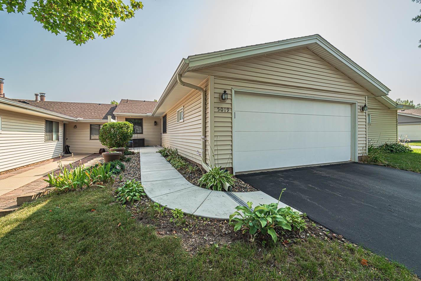 5019 147th St W, Apple Valley, MN 55124 MLS 6406366 Coldwell Banker