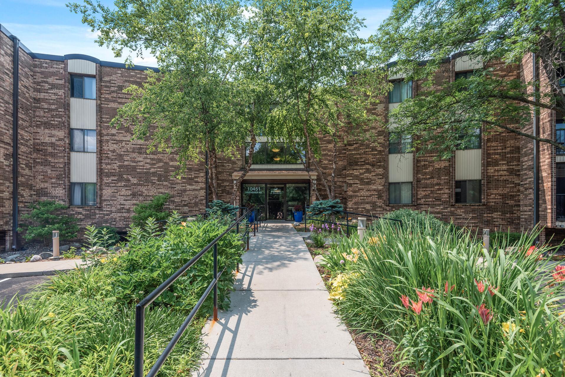 10451 Greenbrier Rd 303, MN 55305 MLS 6408739 Coldwell