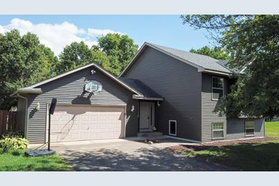 1000 3rd Ave. SW, Isanti, MN 55040 - Photo 1