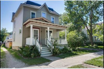 1076 15th Avenue SE, Minneapolis, MN 55414 - Photo 1