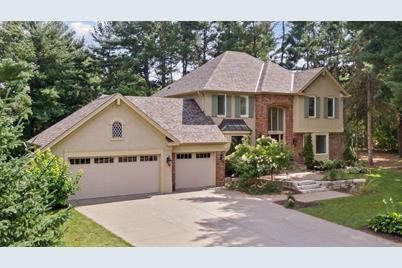 8917 Hunters Trail, Woodbury, MN 55125 - Photo 1