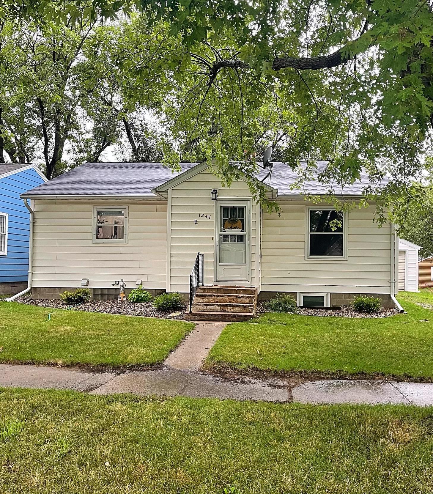 1247 Oak St, Wabasso, MN 56293 MLS 6421060 Coldwell Banker