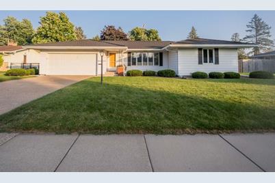 407 E Tyler Avenue, Eau Claire, WI 54701 - Photo 1