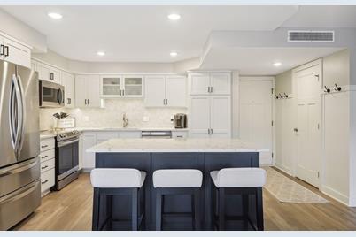 7220 York Avenue S #424, Edina, MN 55435 - Photo 1