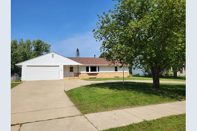 632 Moreland Avenue, Mankato, MN 56001 - Photo 1