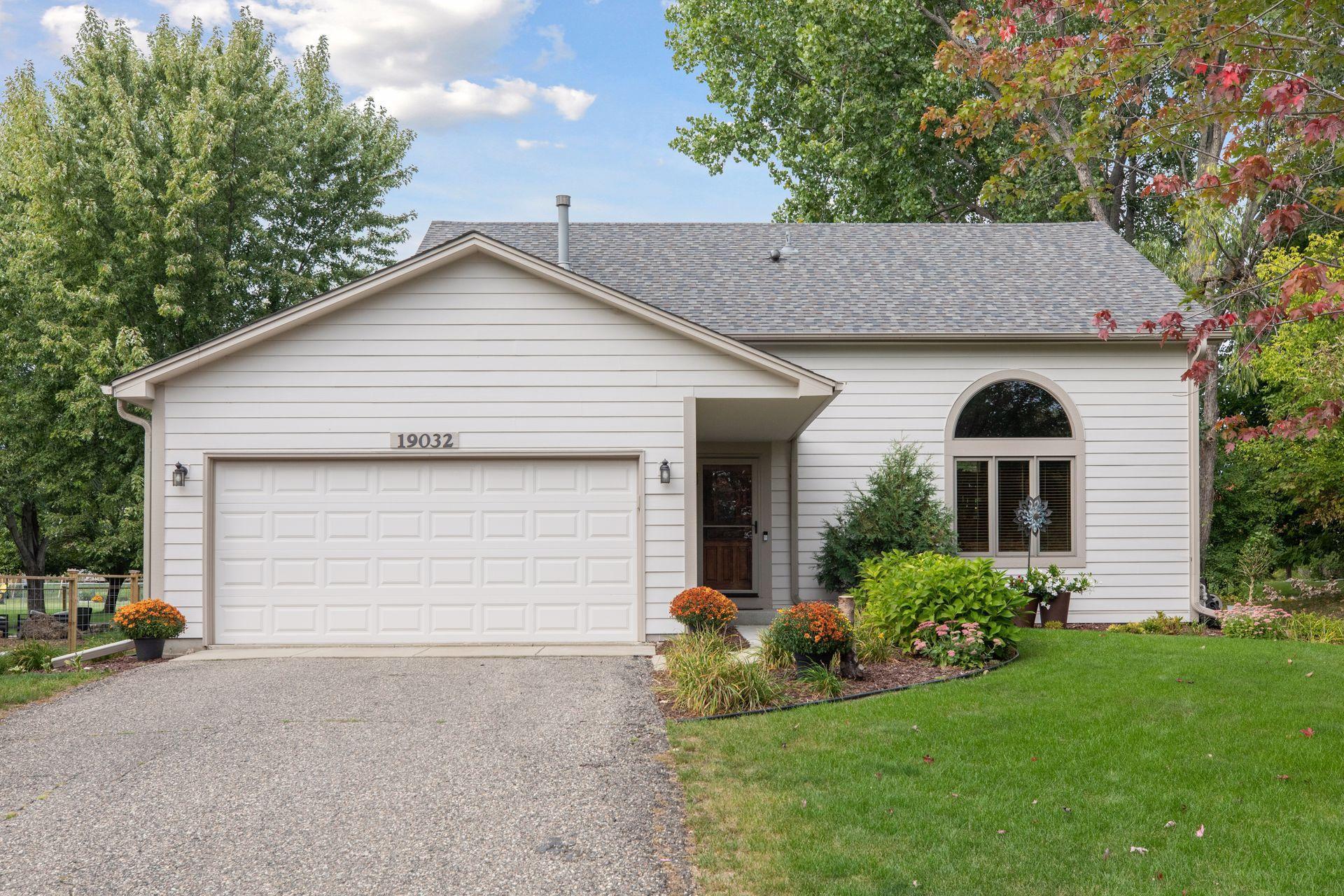 19032 Pleasantview Rd, Eden Prairie, MN 55346 MLS 6430526 Coldwell