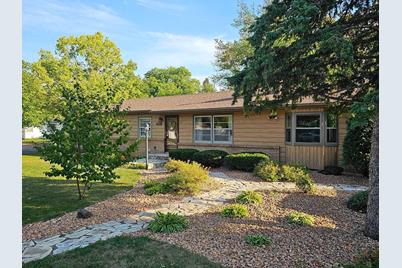 1402 17th Street S, Saint Cloud, MN 56301 - Photo 1