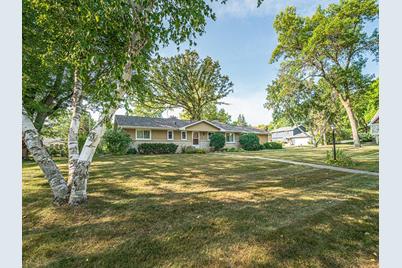 15113 Williston Lane, Minnetonka, MN 55345 - Photo 1