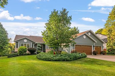 995 Kohlman Lane, Maplewood, MN 55109 - Photo 1