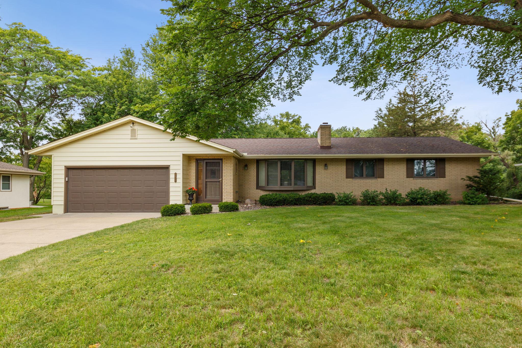 7420 Ridgeway Rd, Golden Valley, MN 55427 MLS 6436275 Coldwell Banker