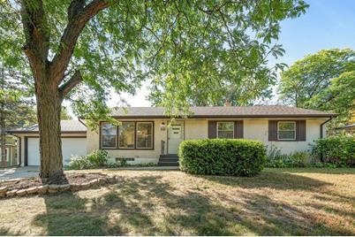 346 County Road B2 W, Roseville, MN 55113 - Photo 1