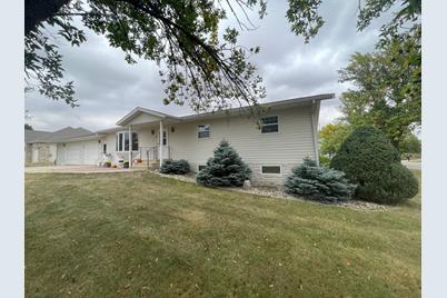 608 E Lyon Street, Minneota, MN 56264 - Photo 1
