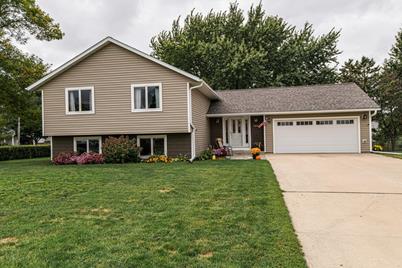 401 10th Avenue NW, Byron, MN 55920 - Photo 1