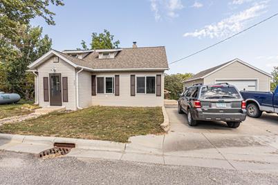 504 1st Avenue W, Evansville, MN 56326 - Photo 1