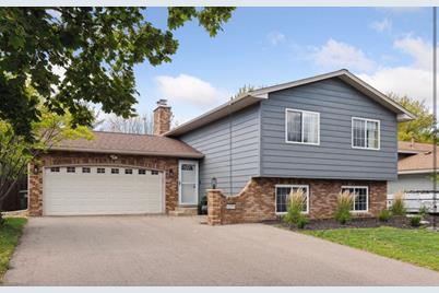 4299 Sun Cliff Road, Eagan, MN 55122 - Photo 1