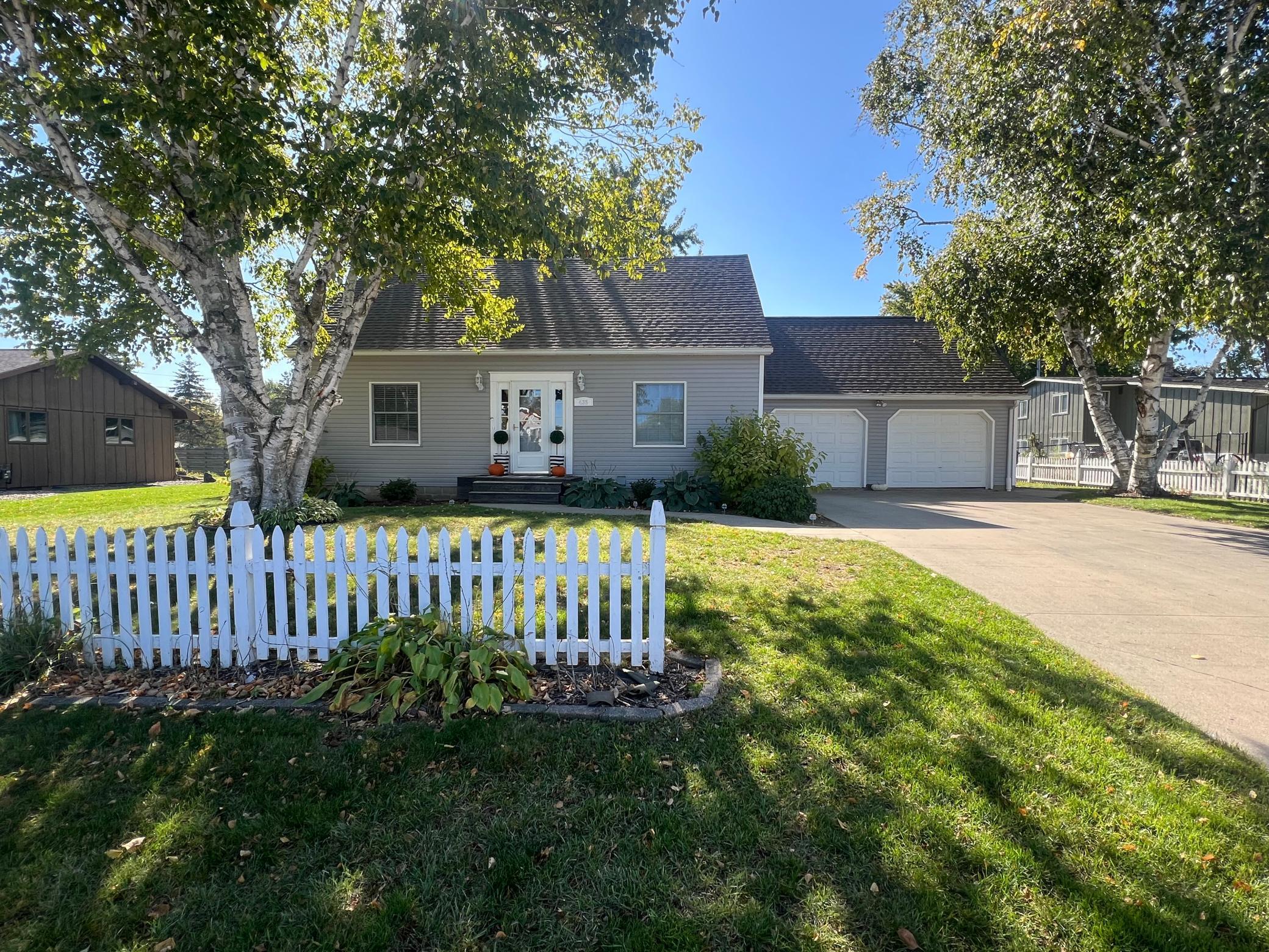 435 3rd Ave NE, Plainview, MN 55964 MLS 6449016 Coldwell Banker