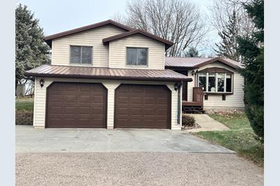 258 Shoreview Drive, Cottonwood, MN 56229 - Photo 1