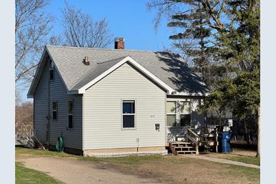 1020 N Vine Street, Fergus Falls, MN 56537 - Photo 1