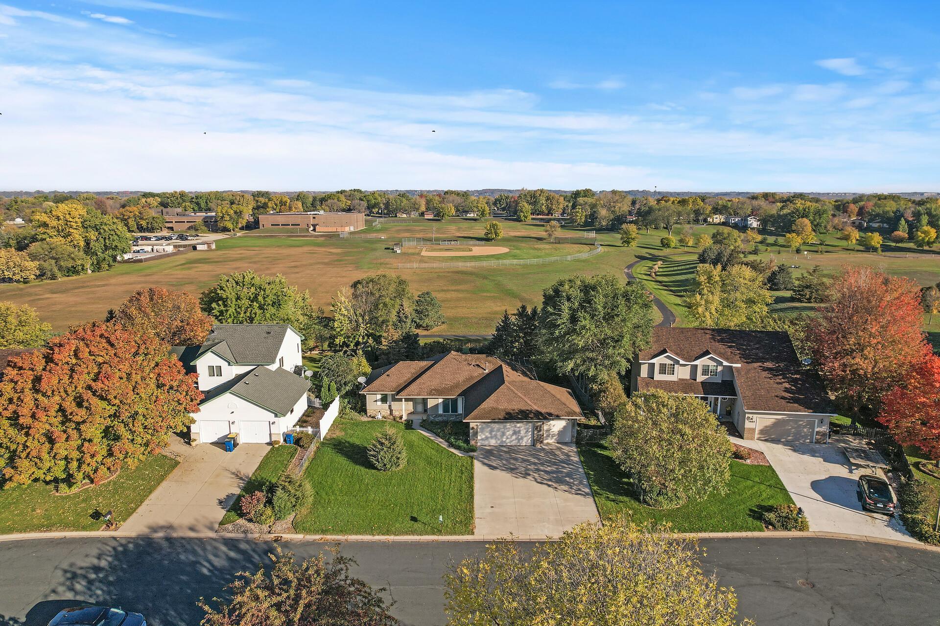 1665 Dalles Dr, Shakopee, MN 55379 MLS 6454837 Coldwell Banker