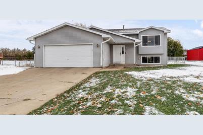 330 5th Avenue, Baldwin, WI 54002 - Photo 1