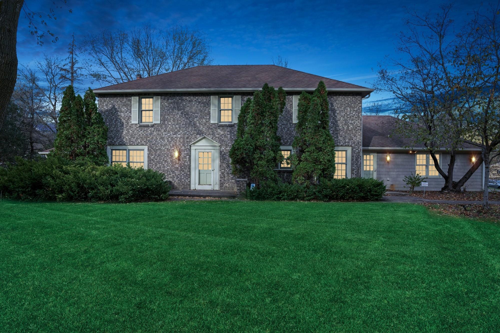 18000 Berry Ln, Deephaven, MN 55391 MLS 6457744 Coldwell Banker