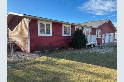 321 Oak Street SE, Browns Valley, MN 56219 - Photo 1