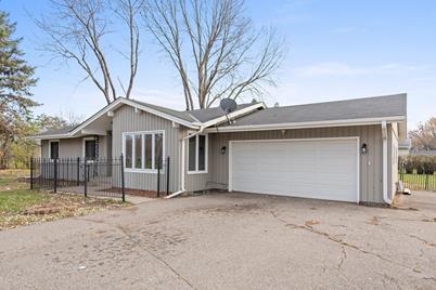 691 E 102nd Street, Bloomington, MN 55420 - Photo 1
