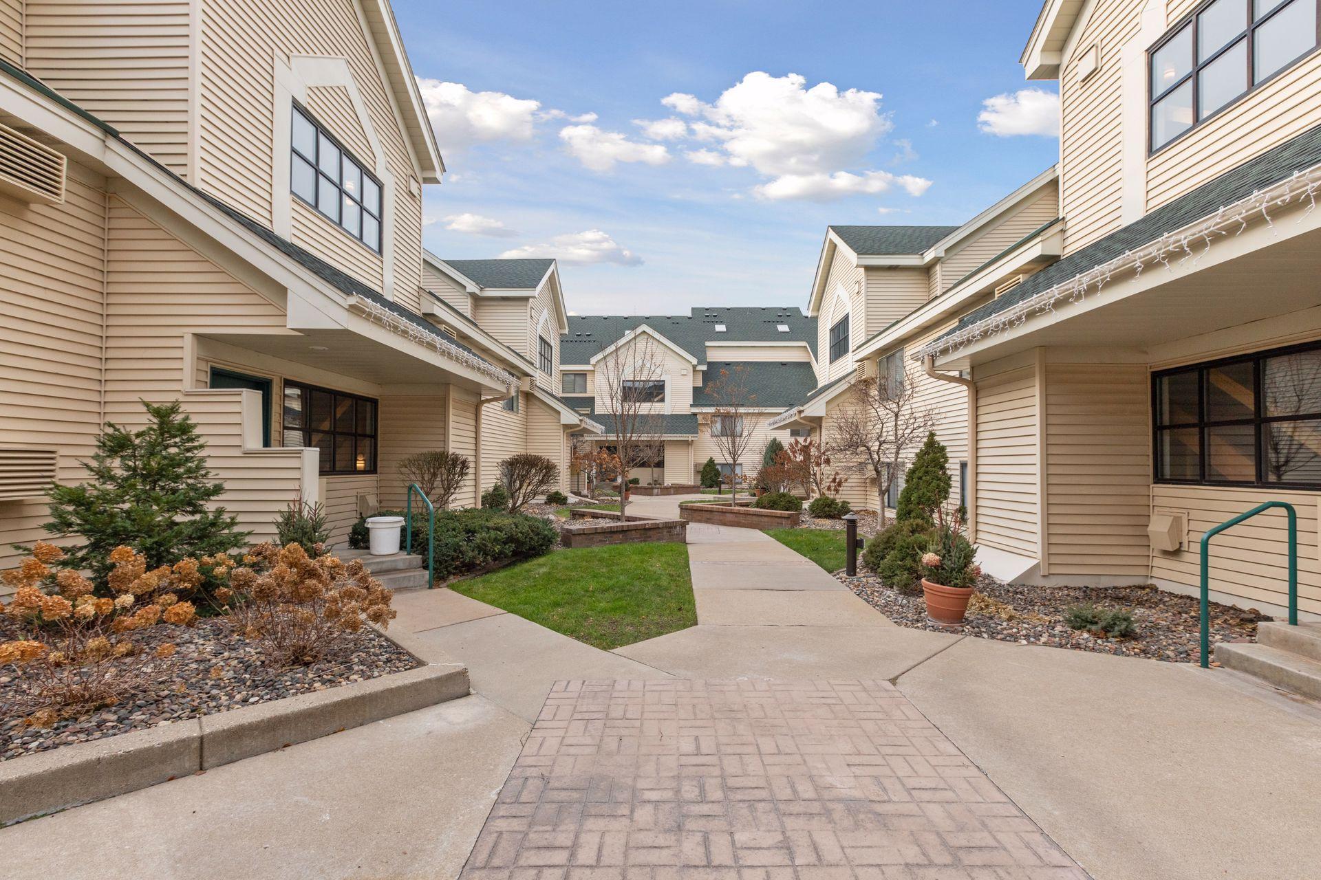 7615 Edinborough Way 4309 Edina MN 55435 MLS 6464764 Coldwell Banker 7615-edinborough-way-4309-edina-mn-55435-mls-6464764-coldwell-banker