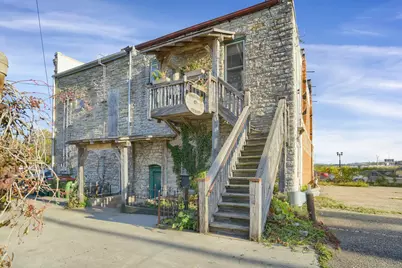 447 7th Street E, Saint Paul, MN 55101 - Photo 1