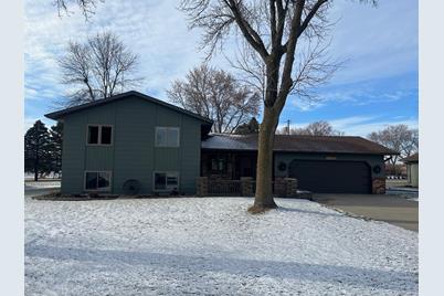 541 Western Avenue N, Watkins, MN 55389 - Photo 1